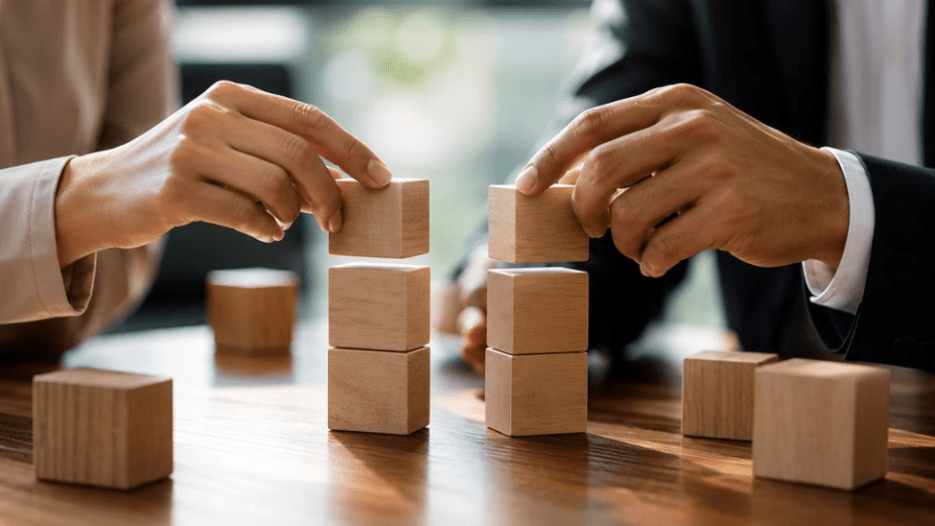 Team Leadership vs. Team Management: What’s the Difference?